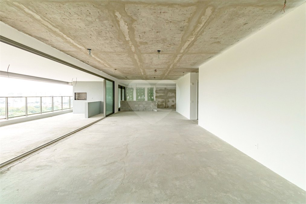Apartamento à venda com 4 suítes em Alto de Pinheiros, São Paulo, SP
