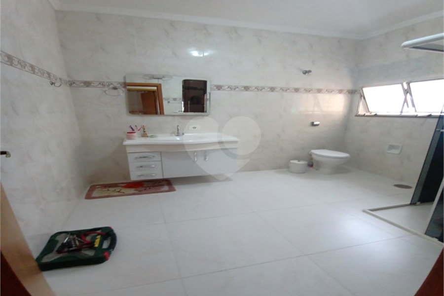 Sobrado à venda com 4 quartos, sendo 1 suíte, em Tremembé, São Paulo, SP