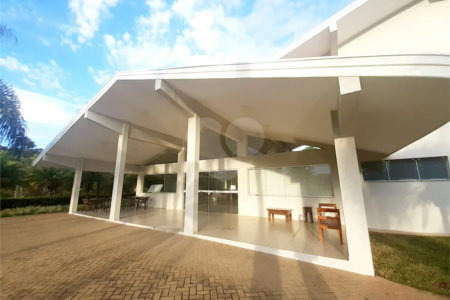 Casa à venda ou para alugar com 3 suítes no condomínio Jardim Vila Paradiso, Indaiatuba - SP