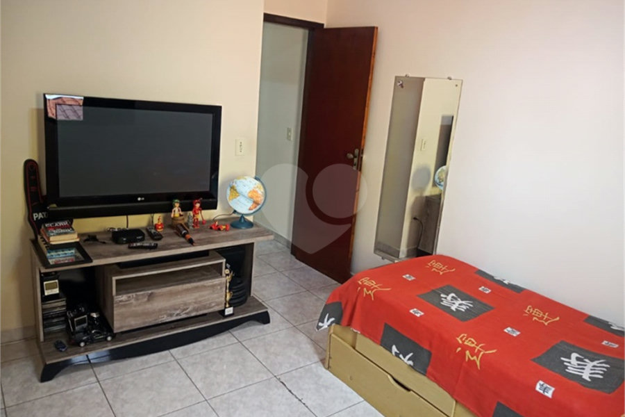 Sobrado à venda com 3 quartos, sendo 1 suíte, em Parque Continental II, Guarulhos, SP