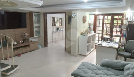 Casa à venda com 2 quartos, sendo 1 suíte,  em Vila Mariana, São Paulo, SP