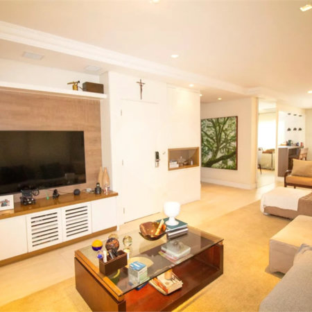 Casa à venda com 4 quartos, sendo 3 suítes, no condomínio Residencial Sans Souci, São Paulo - SP