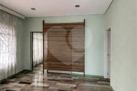 Casa à venda com 2 quartos, sendo 1 suíte,  em Vila Mariana, São Paulo, SP