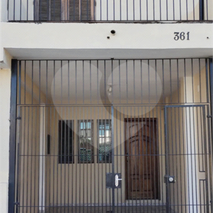 Sobrado à venda com 4 quartos, sendo 1 suíte, em Vila Nivi, São Paulo, SP
