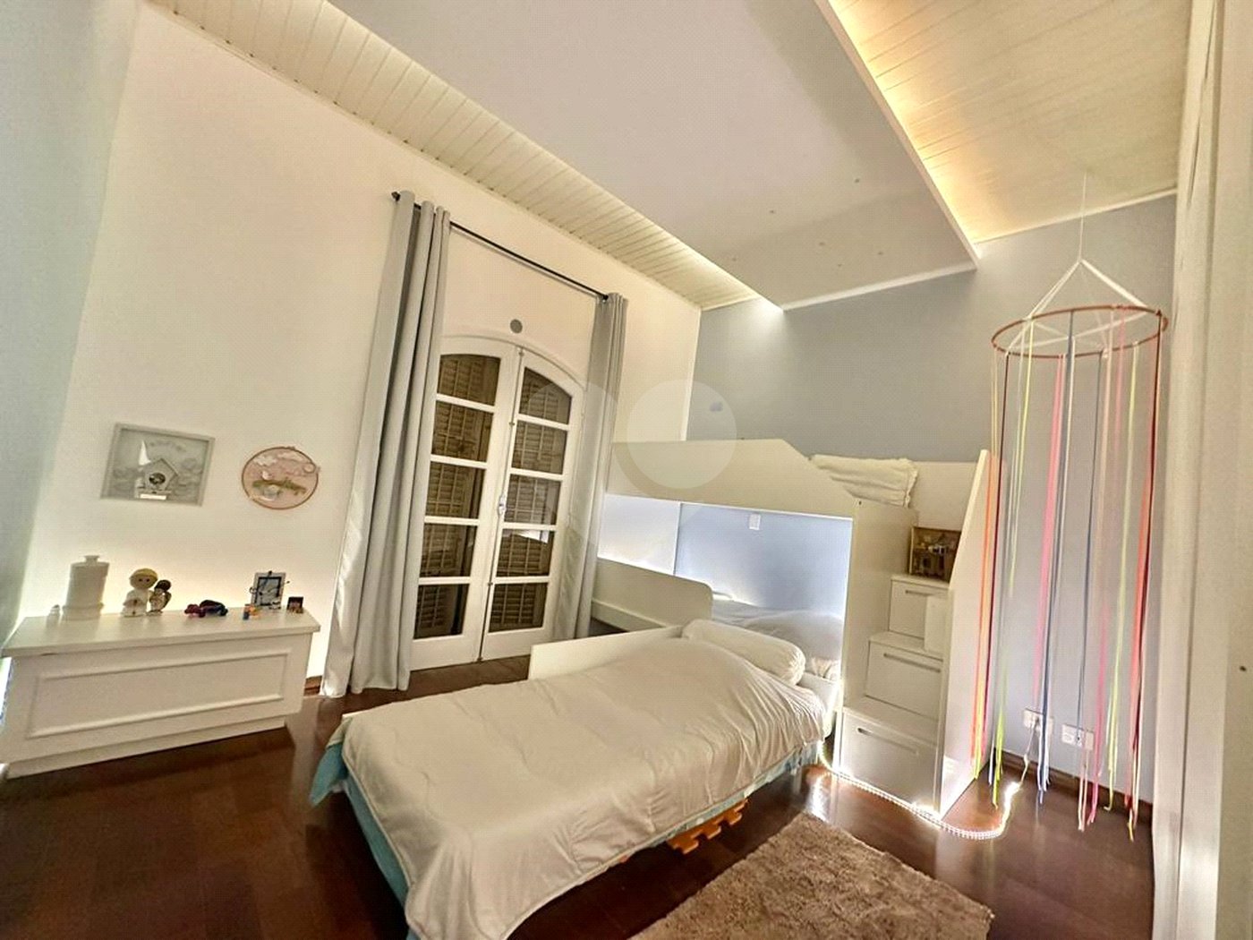 Sobrado à venda com 3 quartos, sendo 1 suíte,  em Jardim São Paulo(zona Norte), São Paulo, SP