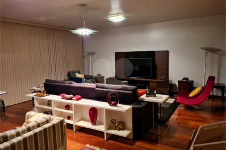Apartamento à venda com 5 quartos, sendo 2 suítes, em Tijuca, Rio de Janeiro, RJ