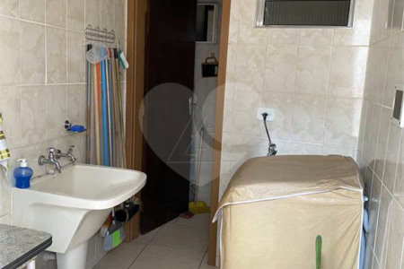 Sobrado à venda com 3 quartos, sendo 1 suíte, em Vila Sônia, São Paulo, SP