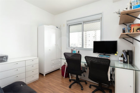 Apartamento à venda com 3 quartos, sendo 1 suíte, em Vila Anastácio, São Paulo, SP