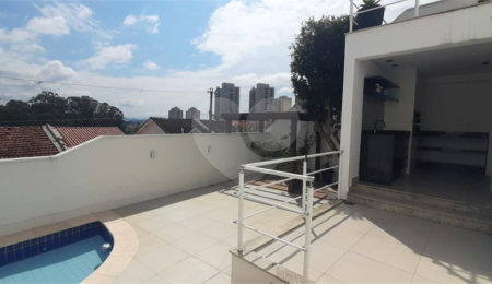 Sobrado à venda com 4 quartos, sendo 2 suítes,  em Barro Branco (zona Norte), São Paulo, SP