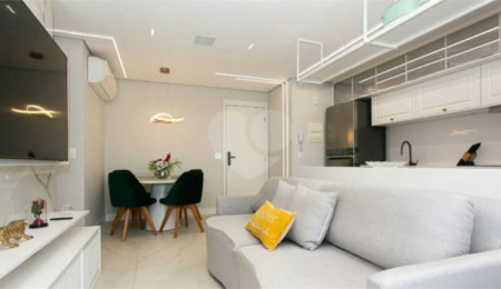 Apartamento à venda com 2 quartos, sendo 1 suíte,  em Chácara Seis de Outubro, São Paulo, SP