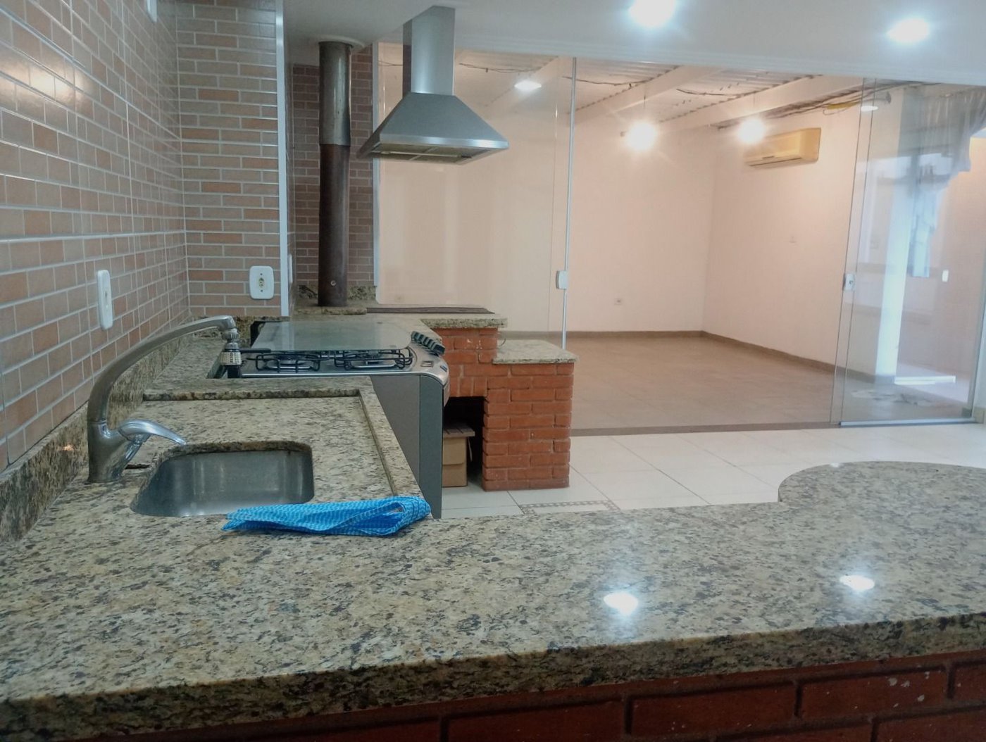 Casa com 3 dormitórios à venda, 164 m² por R$ 1.400.000,00 - Embaré - Santos/SP