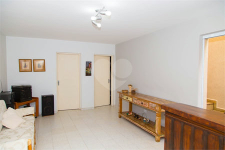 Casa à venda com 4 quartos, sendo 1 suíte, no Centro, Atibaia, SP