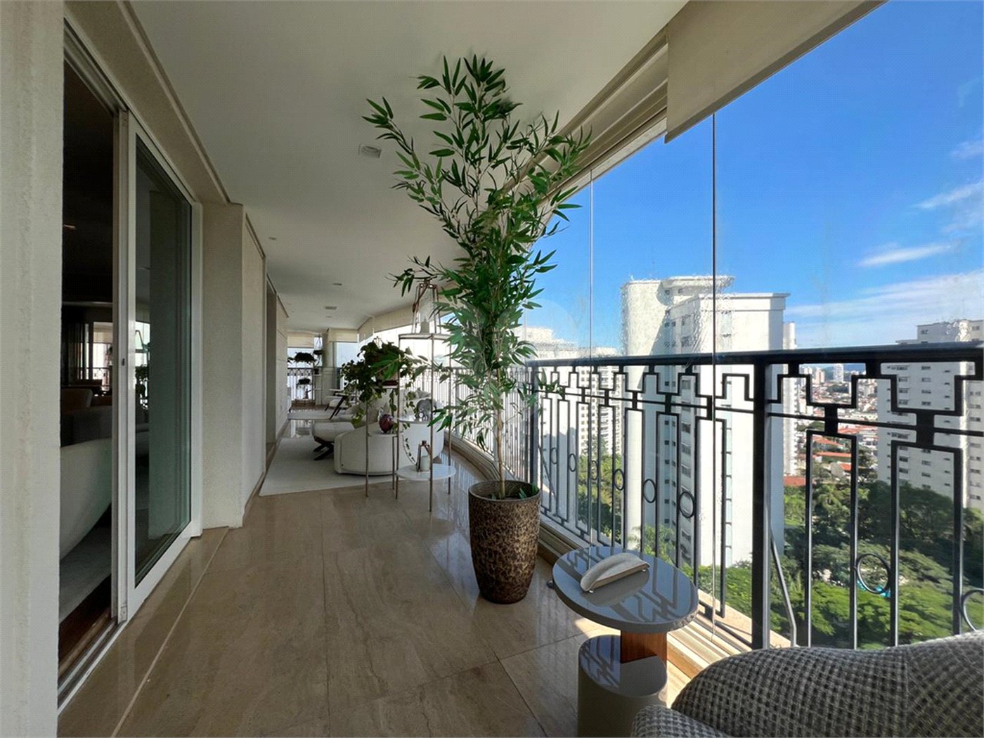 Apartamento para alugar com 4 suítes em Água Fria, São Paulo, SP