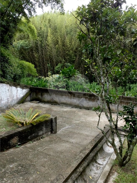 Chácara à venda com 3 quartos, sendo 1 suíte,  em Conjunto Habitacional Brás Cubas, Mogi das Cruzes, SP