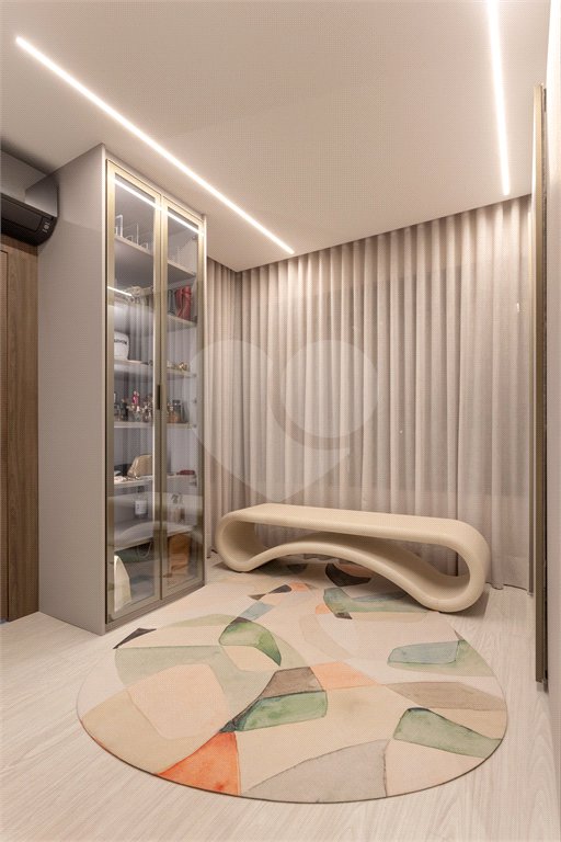 Apartamento à venda com 3 suítes em Jardim Morumbi, São Paulo, SP