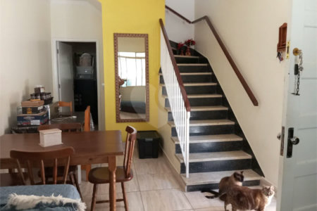Terreno á venda com 2 casas na Vila Rosália, Guarulhos, SP.