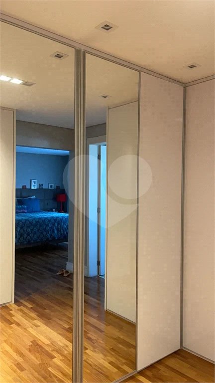 Apartamento na Mooca com 204 m² com vista maravilhosa, sendo 3 suítes e 4vagas.