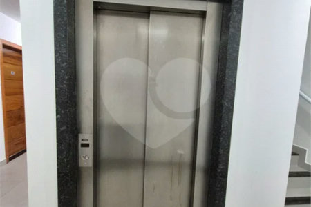 Apartamento à venda com 2 quartos em Vila Mangalot, São Paulo, SP