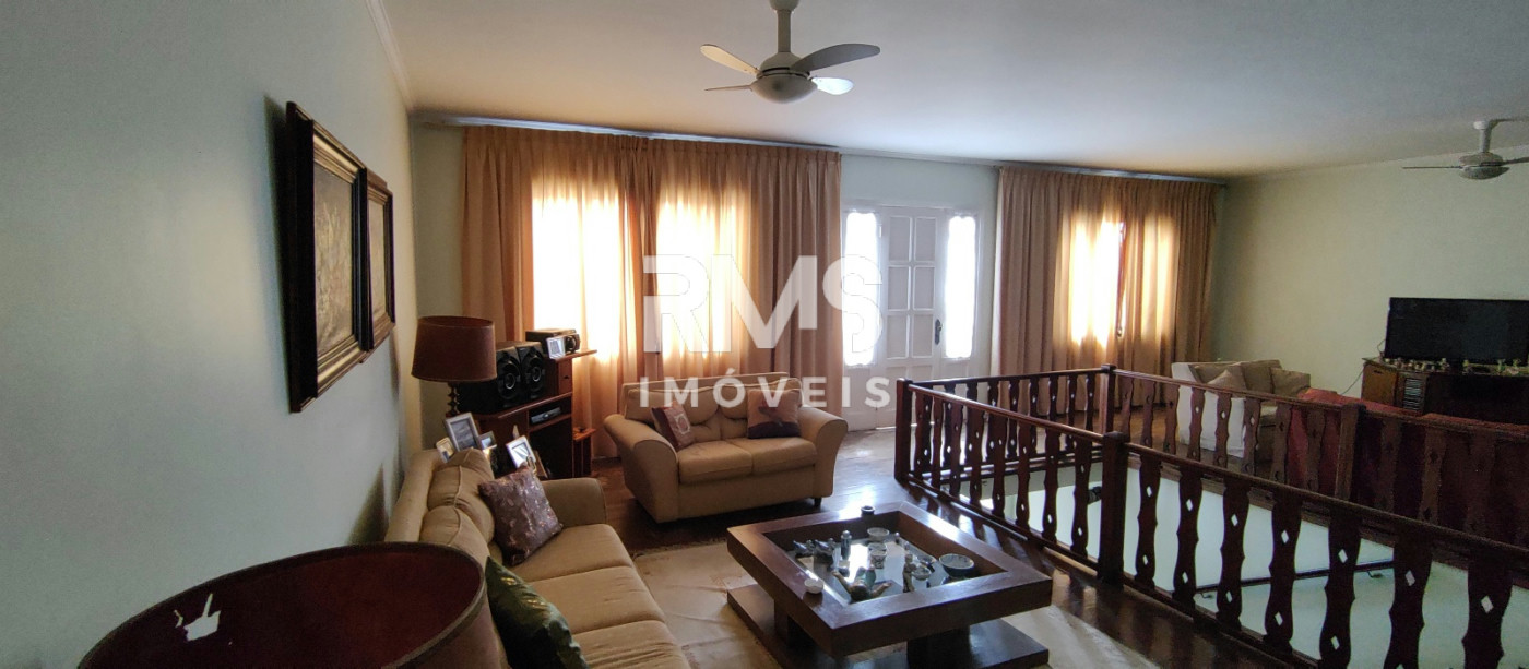 Casa à venda com 4 quartos, sendo 2 suítes,  no Centro, Itu, SP