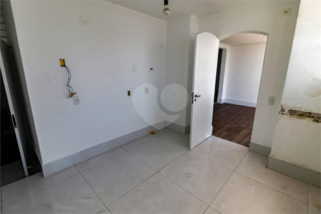 Apartamento à venda com 3 quartos, sendo 2 suítes, em Vila Andrade, São Paulo, SP