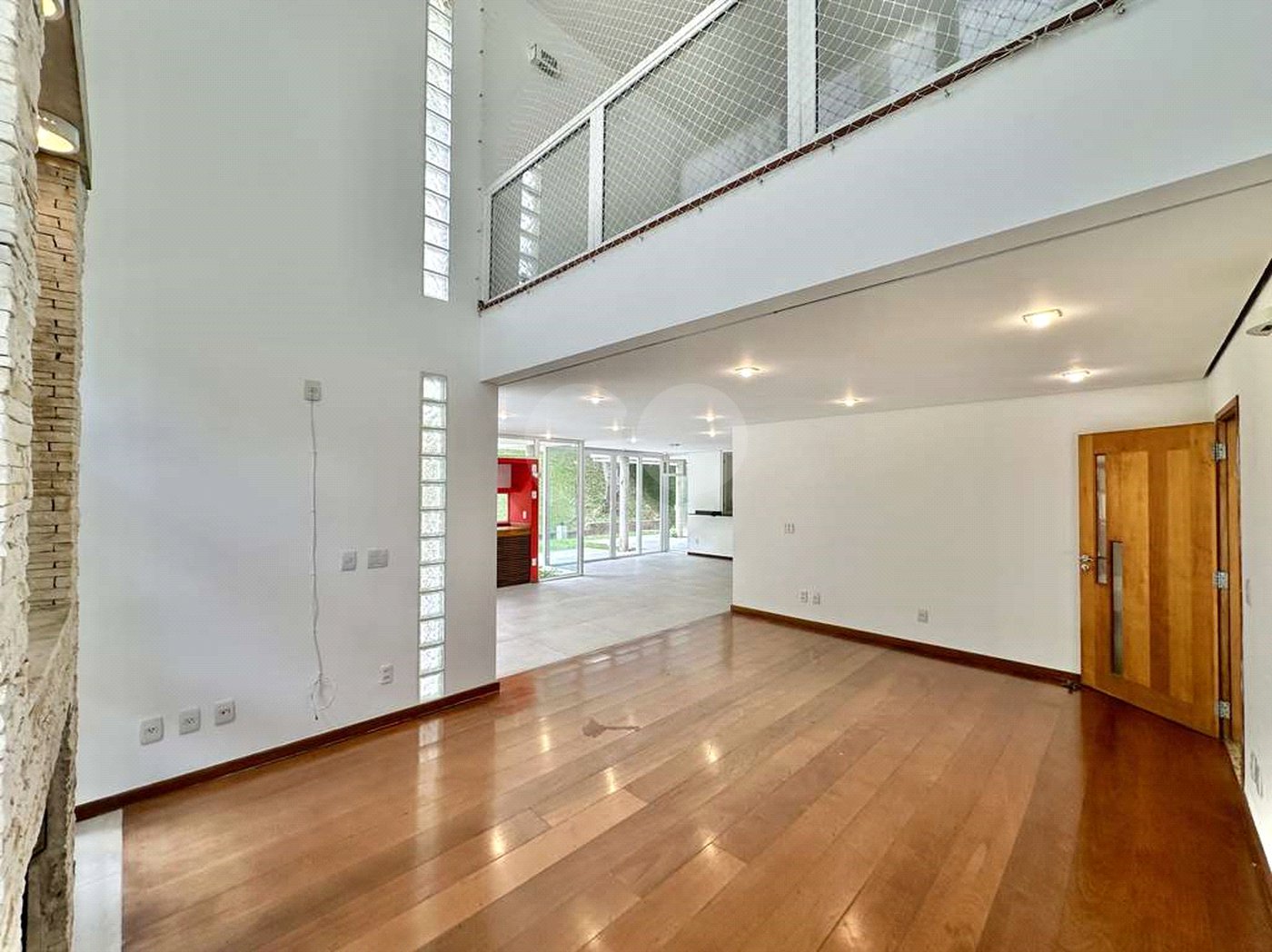 Casa à venda com 4 suítes no condomínio Recanto Impla, Carapicuíba - SP