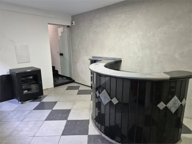 Sobrado à venda ou para alugar com 1 quarto em Saúde, São Paulo, SP
