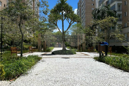 Apartamento à venda com 2 suítes em Vila Oliveira, Mogi das Cruzes, SP