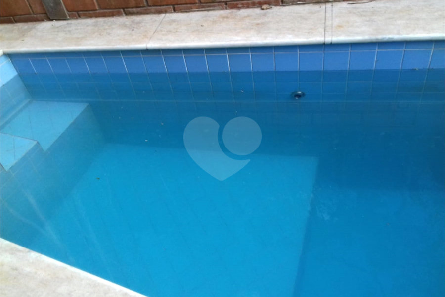 Casa à venda com 5 quartos, sendo 4 suítes,  no condomínio Cantareira, Mairiporã - SP