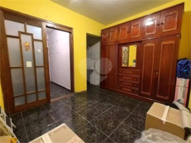 Sobrado à venda com 3 quartos, sendo 2 suítes,  em Jardim São Ricardo, São Paulo, SP