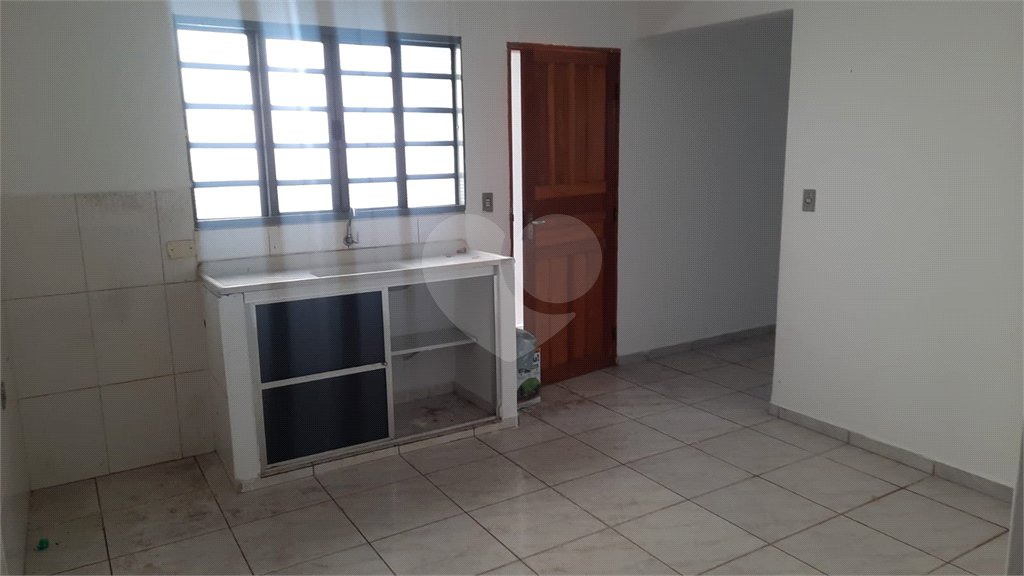 Sobrado à venda com 4 quartos, sendo 1 suíte, em Jardim Hubert, Indaiatuba, SP