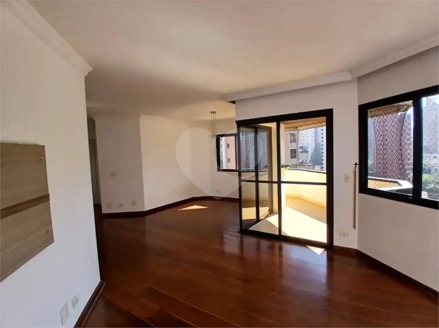Apartamento à venda com 3 quartos, sendo 1 suíte, em Jardim Sul, São Paulo, SP