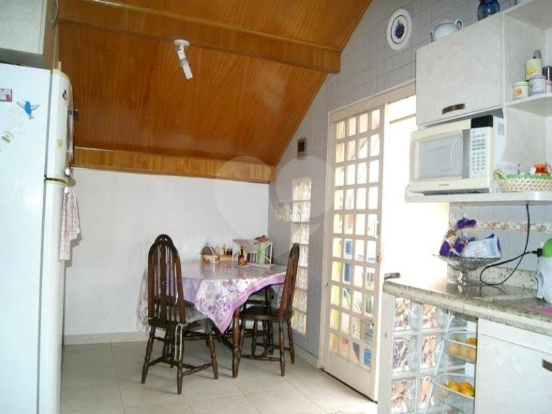 Sobrado à venda com 6 quartos, sendo 5 suítes, em Jardim Catanduva, São Paulo, SP