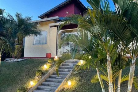 Casa à venda com 4 quartos, sendo 2 suítes, no condomínio Jardim do Ribeirão 2, Itupeva - SP