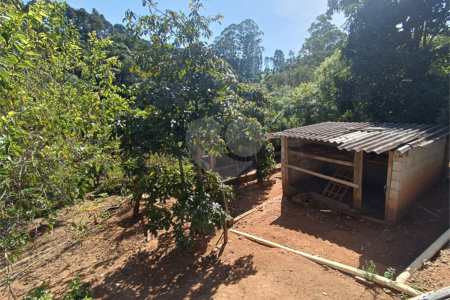 Chácara à venda com 7 quartos, sendo 1 suíte, no Centro (mailasqui), São Roque, SP