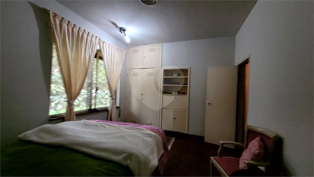 Casa à venda com 4 suítes no condomínio Chácara Flora, São Paulo - SP