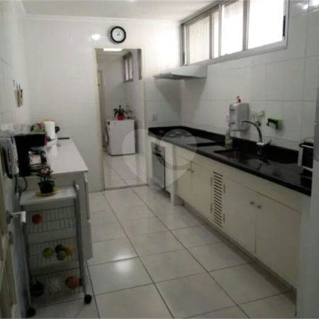 Apartamento à venda com 3 quartos, sendo 1 suíte, em Pinheiros, São Paulo, SP