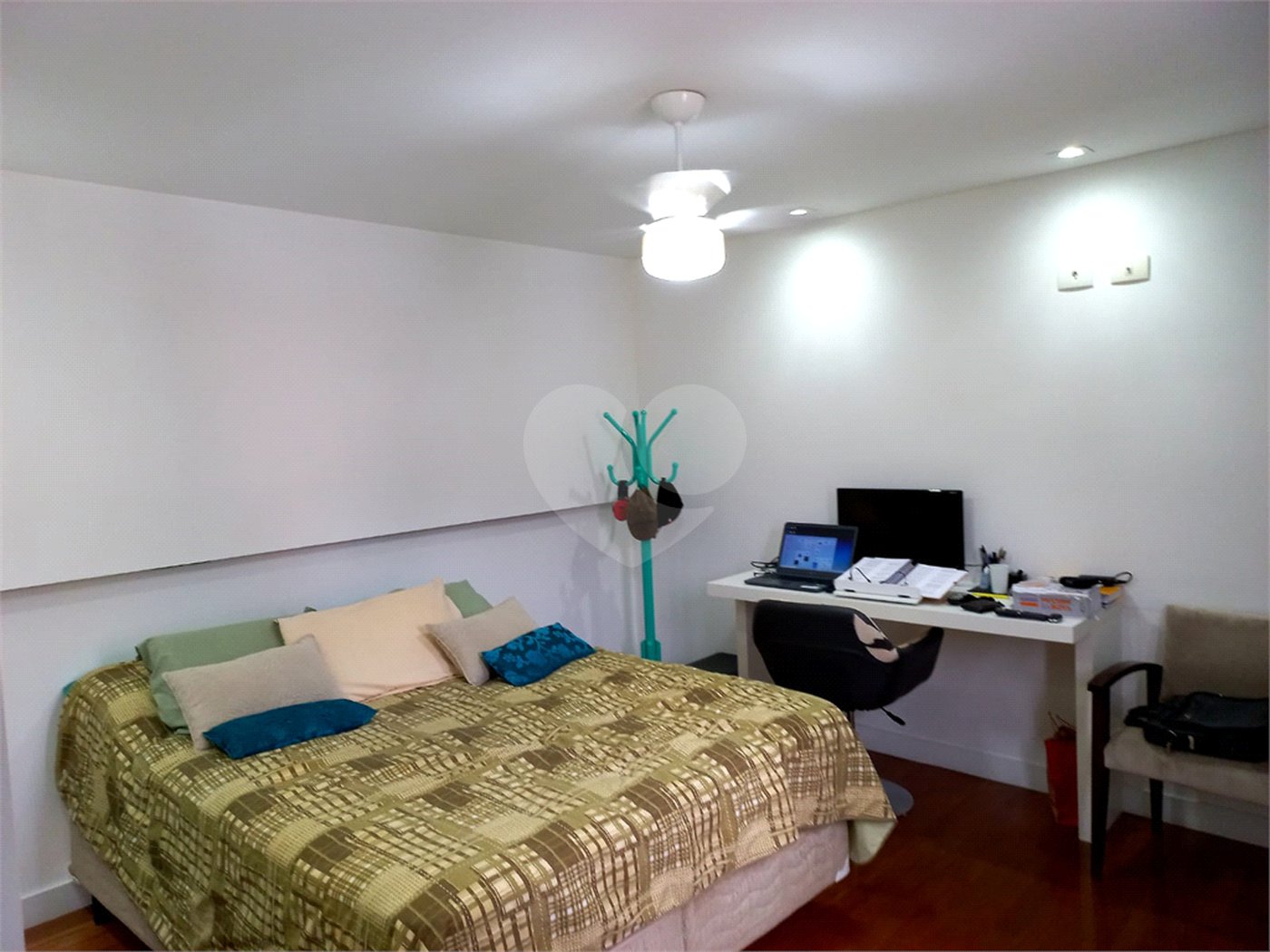 Casa à venda com 3 suítes no condomínio Maison Montparnasse, São Paulo - SP