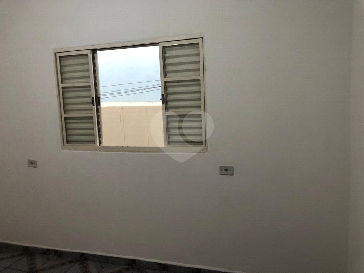 Casa à venda com 3 quartos, sendo 1 suíte, em Loteamento Terras de São Pedro e São Paulo, Salto, SP