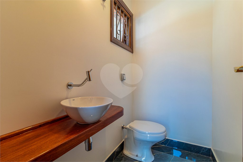 Casa à venda com 4 quartos, sendo 3 suítes,  em Interlagos, São Paulo, SP