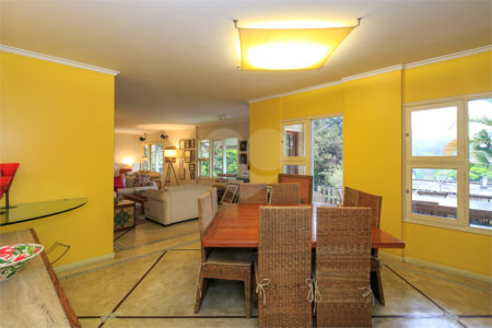 Casa à venda com 4 quartos, sendo 2 suítes, em Jardim Marajoara, São Paulo, SP