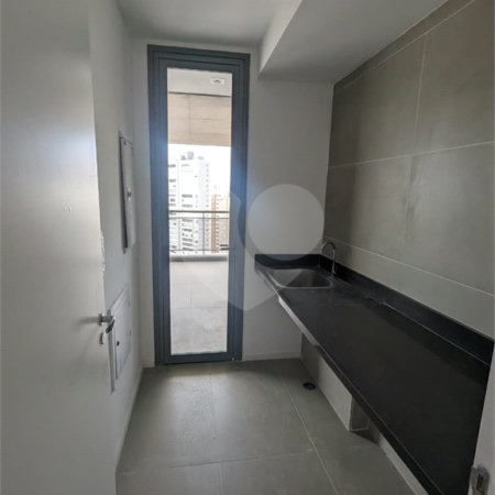 Apartamento à venda com 3 quartos, sendo 2 suítes, em Jardim das Acácias, São Paulo, SP