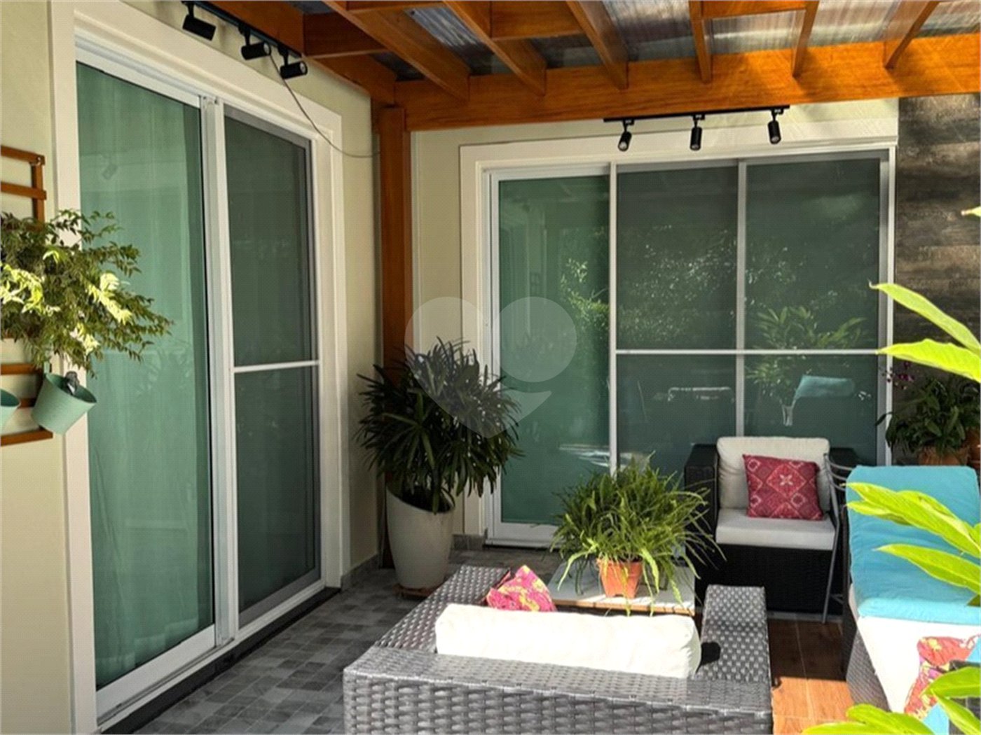Casa à venda com 3 quartos, sendo 1 suíte,  no condomínio Campos do Conde, Sorocaba - SP