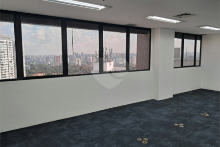 Sala à venda em Alto da Boa Vista, São Paulo, SP