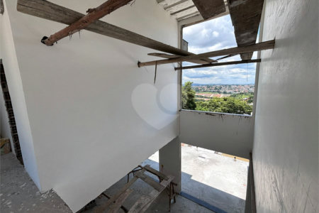 Casa à venda com 4 suítes no condomínio Itapora, Atibaia - SP