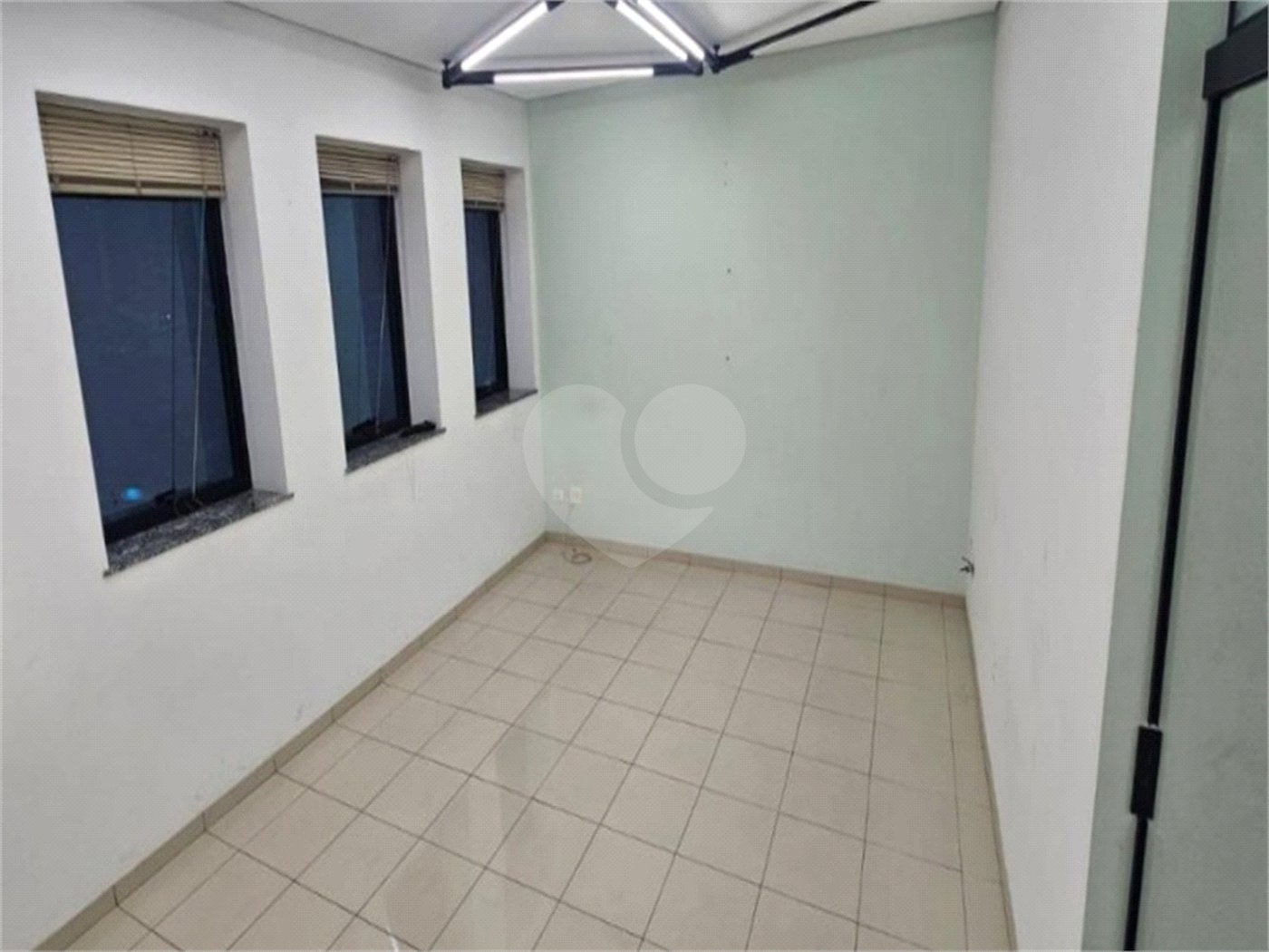 Sala à venda em Vila Regente Feijó, São Paulo, SP