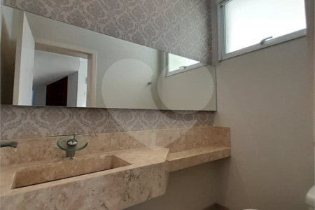 Casa à venda com 4 quartos, sendo 3 suítes, no condomínio Residencial Terras de Vinhedo, Vinhedo - SP