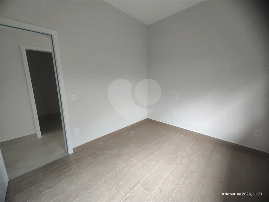 Casa exclusiva em Atibaia de alto padrão com 3 suítes, piscina, espaço gourmet, condomínio fechado, aceita financiamento