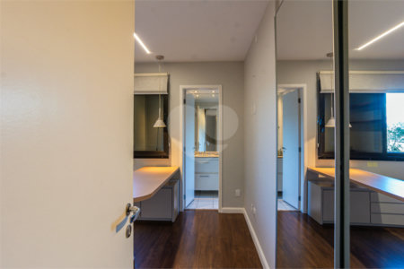 Apartamento à venda com 3 suítes em Granja Julieta, São Paulo, SP