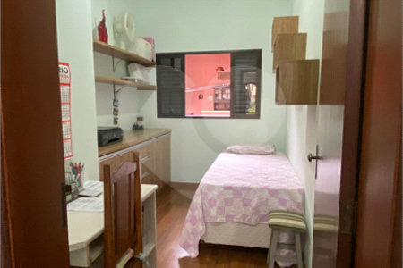 Casa à venda com 3 quartos, sendo 2 suítes, no condomínio Residencial Jardim Altos de Suzano, Suzano - SP