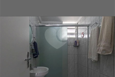 Apartamento à venda com 3 quartos, sendo 1 suíte,  em Aclimação, São Paulo, SP